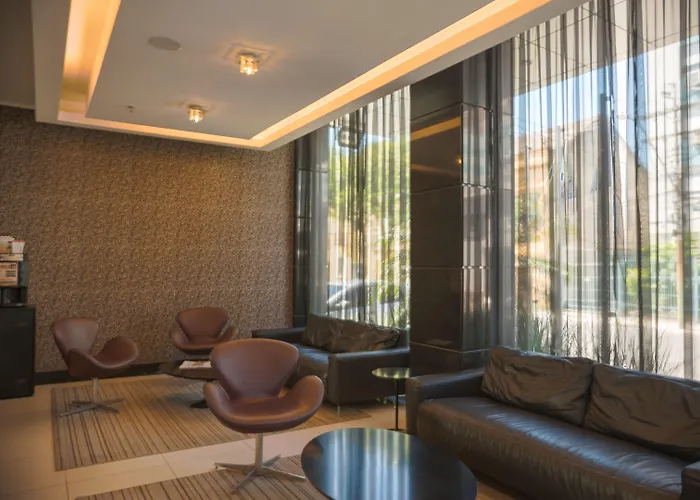 Acores Premium- 5 Minutos Do Moinhos De Vento 3* Porto Alegre