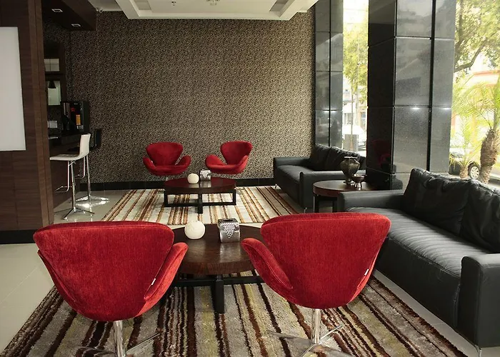 Acores Premium- 5 Minutos Do Moinhos De Vento Hotel 3*