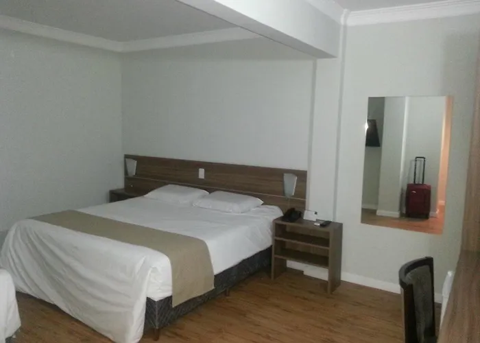 Hotel Acores Premium- 5 Minutos Do Moinhos De Vento 3*