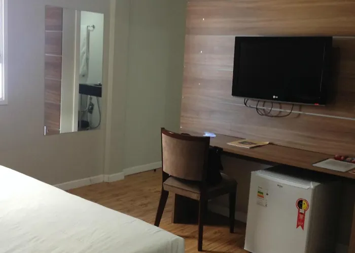 Hotel Acores Premium- 5 Minutos Do Moinhos De Vento 3*