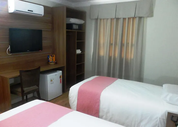 Acores Premium- 5 Minutos Do Moinhos De Vento 3* Porto Alegre